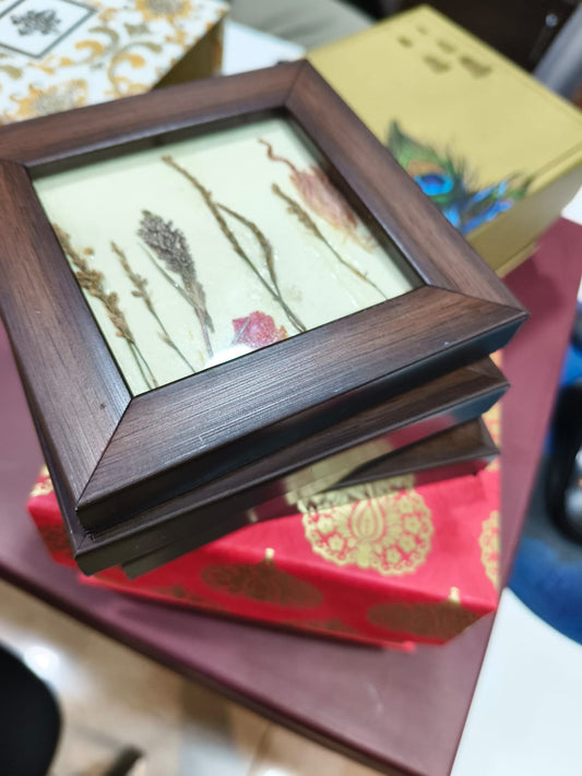 Handmade Wooden Coasters with dried and pressed flowers (Set of 4)